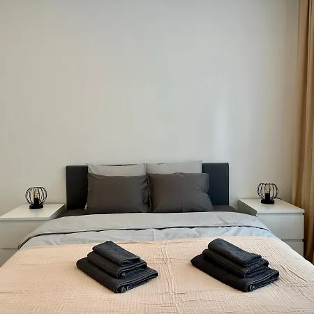Robotnicka - 2 Bathrooms, 2 Bedrooms Apartman *