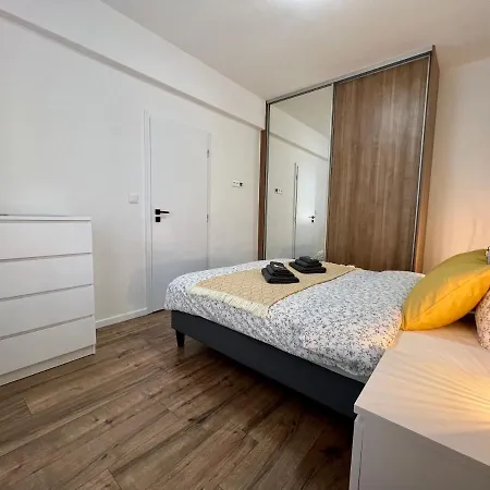 Apartman Robotnicka - 2 Bathrooms, 2 Bedrooms *